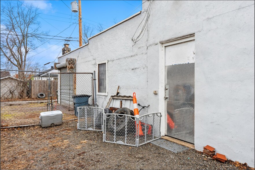 More Photos Of 1271 Harker St, Dayton Auto Repair For Sale