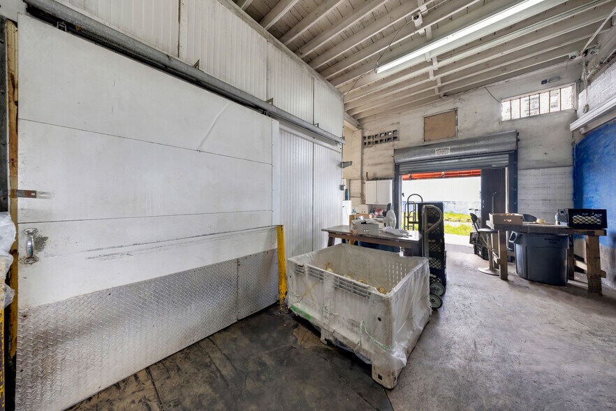 More Photos Of 1305 NW 22nd St, Miami Refrigeration Cold Storage For Sale