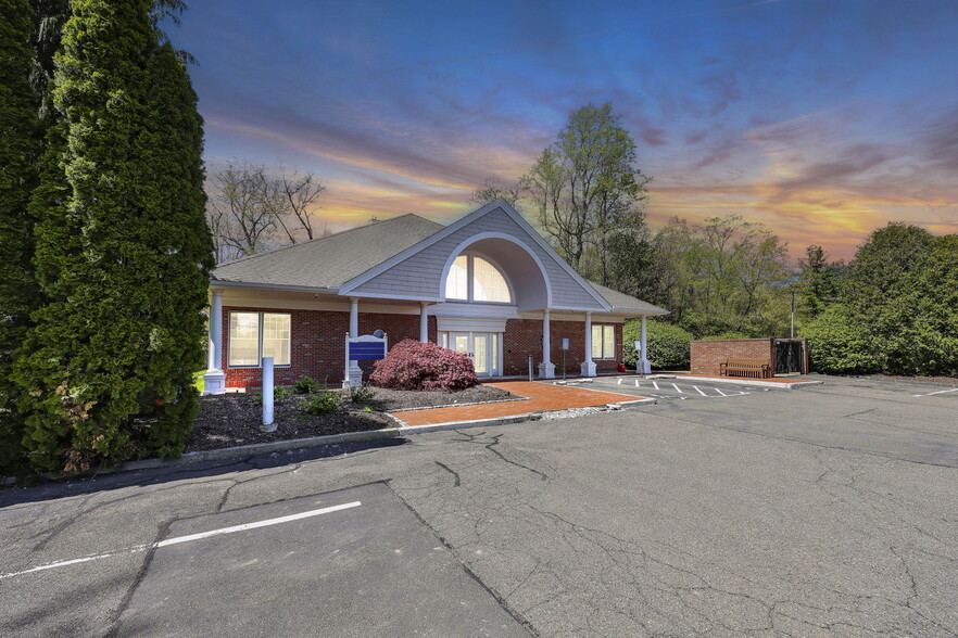 More Photos Of 887 Bridgeport Ave, Shelton Medical For Lease