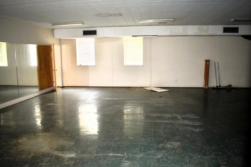 More Photos Of 3481 S Court St, Montgomery Religious Facility For Sale