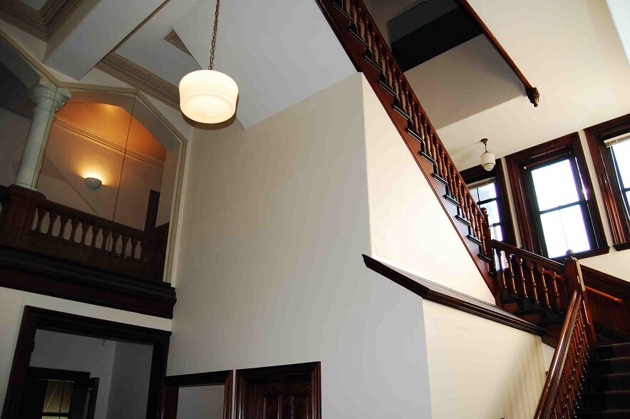 More Photos Of 1 Thompson Sq, Charlestown Loft Creative Space For Lease