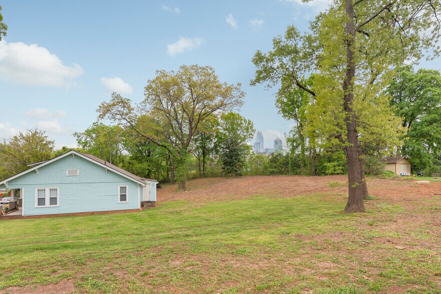 More Photos Of W 6th St, Charlotte Land For Sale