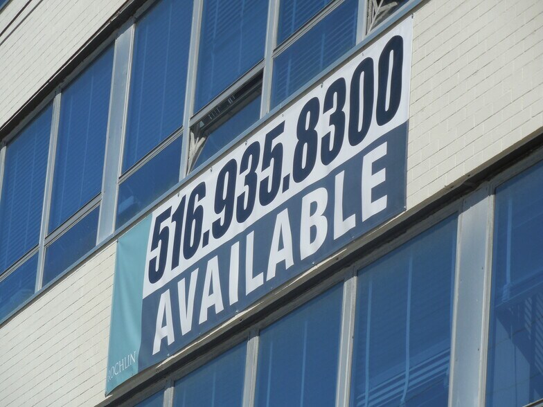 More Photos Of 99 W Hawthorne Ave, Valley Stream Office For Lease