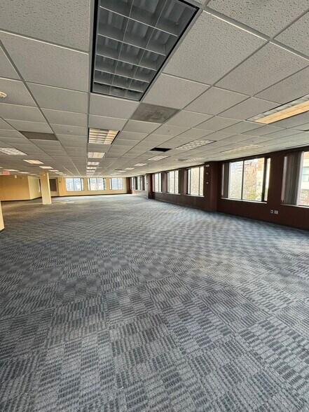 More Photos Of 2 Portland Sq, Portland Office For Lease