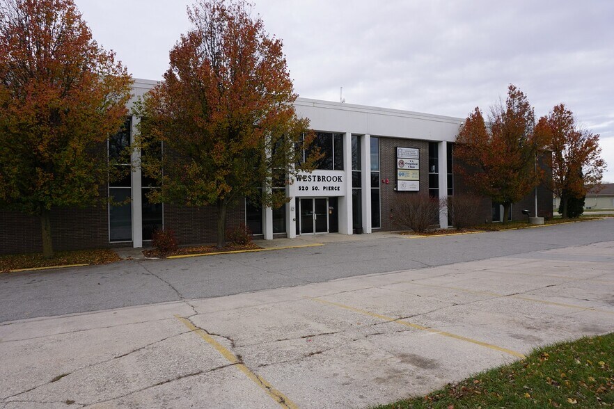 More Photos Of 520 S Pierce Ave, Mason City Medical For Sale