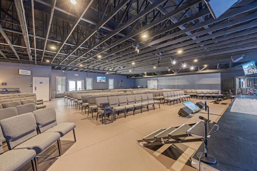 More Photos Of 236 2nd Ave S, Franklin Storefront Retail Office For Sale