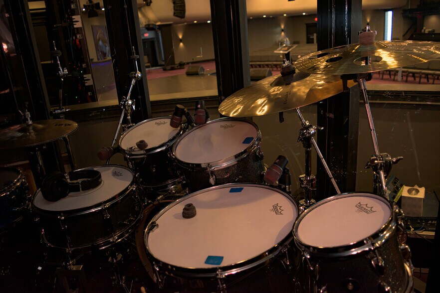 More Photos Of 341 Long Island Ave, Holtsville Religious Facility For Lease