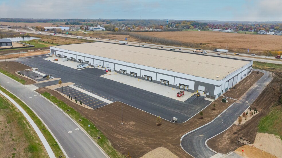 Primary Photo Of 4940 Cake Pky, Deforest Warehouse For Lease