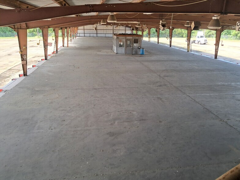 More Photos Of 1651 Kerr Dr, Jackson Unknown For Lease