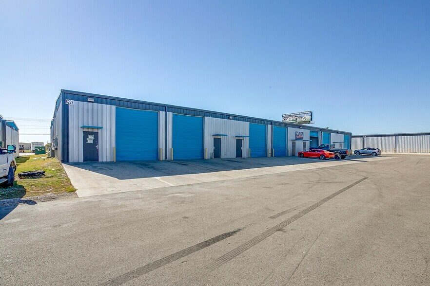 More Photos Of 6225 E Highway 114, Rhome Warehouse For Lease