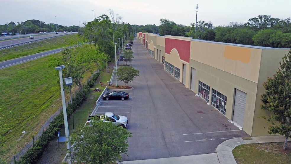 More Photos Of 7060 103rd St, Jacksonville Showroom For Lease