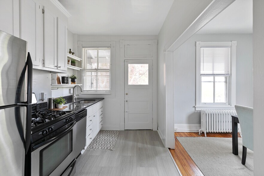 More Photos Of 2700 W Main St, Richmond Apartments For Sale