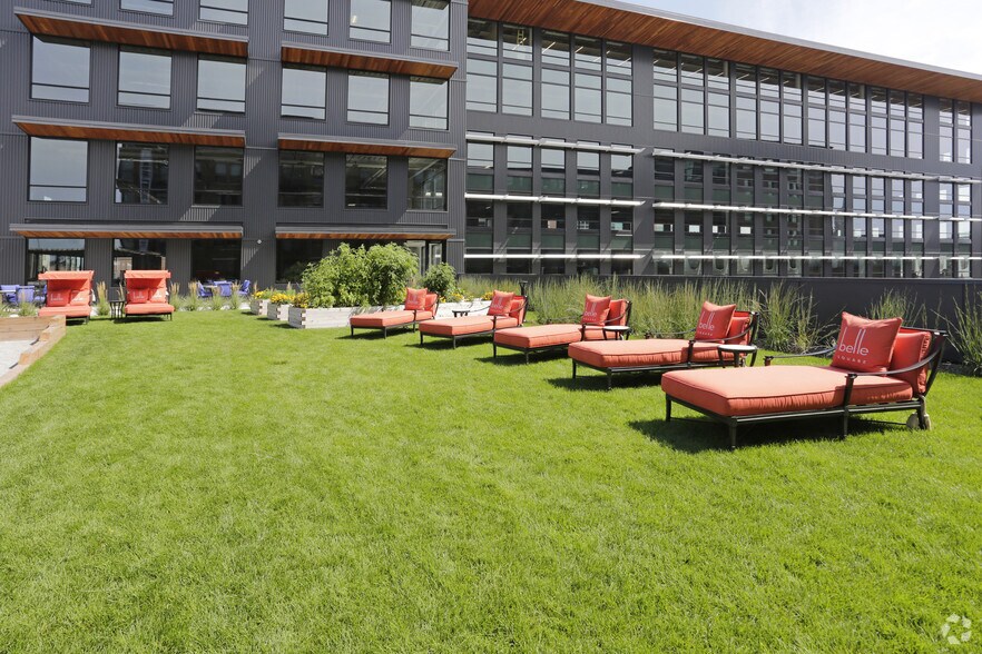 More Photos Of 323 State St, La Crosse Apartments For Sale