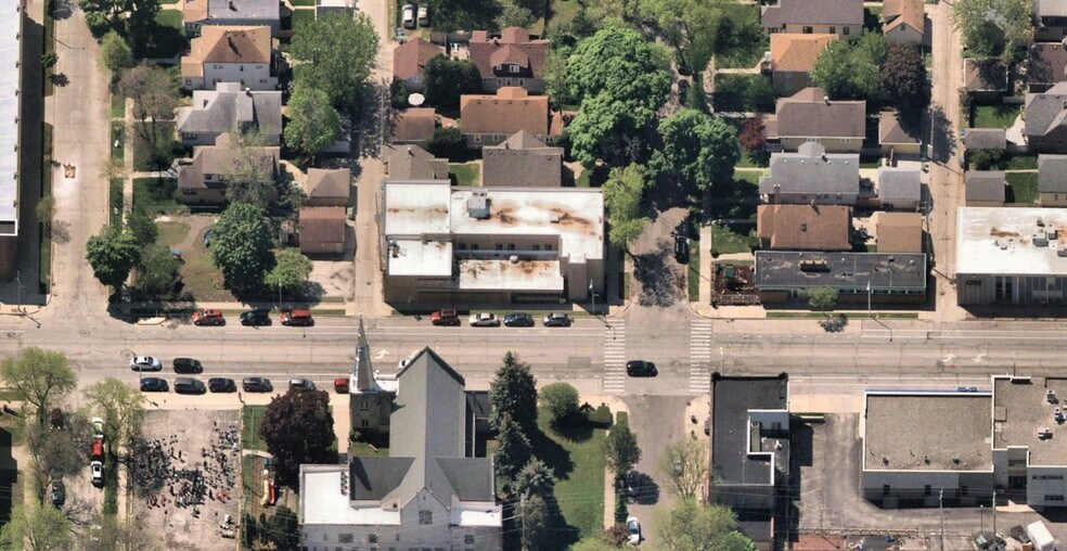 More Photos Of 3090 N 53rd St, Milwaukee Office For Sale