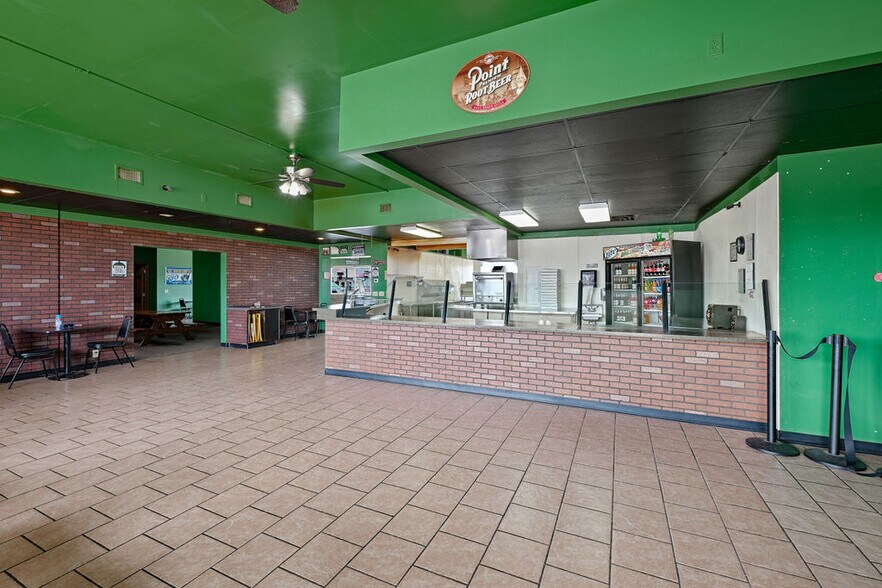 More Photos Of 1951-1981 S 8th St, Wisconsin Rapids General Retail For Sale