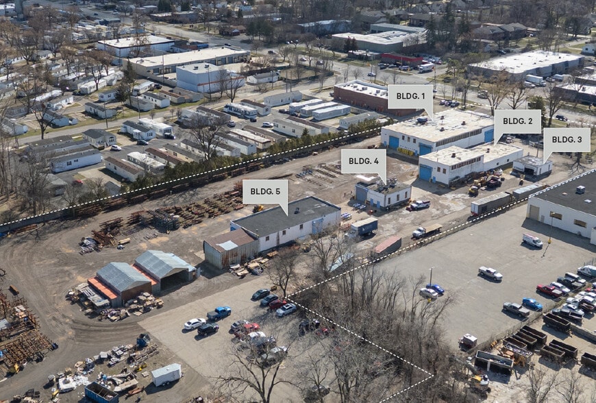 More Photos Of 30550 Eight Mile Rd, Farmington Hills Warehouse For Sale
