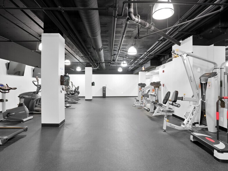 More Photos Of 120 Bloomingdale Rd, White Plains Office For Lease