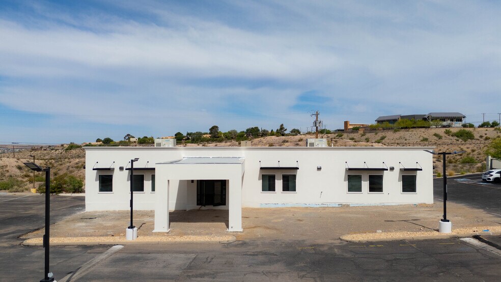 More Photos Of 160 Alto Mesa dr, El Paso Healthcare For Lease