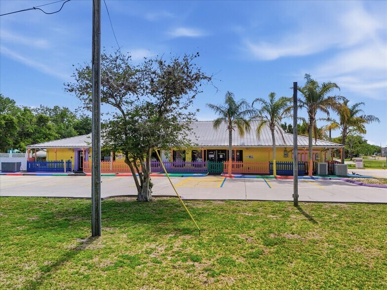 More Photos Of 1330 Knox McRae Dr, Titusville Schools For Sale