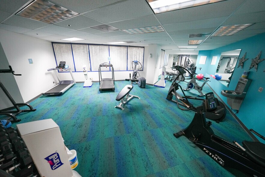 More Photos Of 1330 Inverness Dr, Colorado Springs Office For Lease