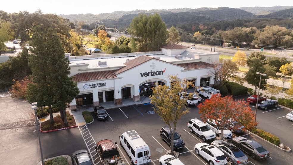 More Photos Of 905 El Camino Real, Atascadero Unknown For Lease