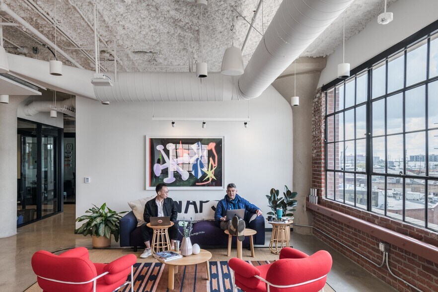 More Photos Of 1019 E 4th Pl, Los Angeles Loft Creative Space For Lease