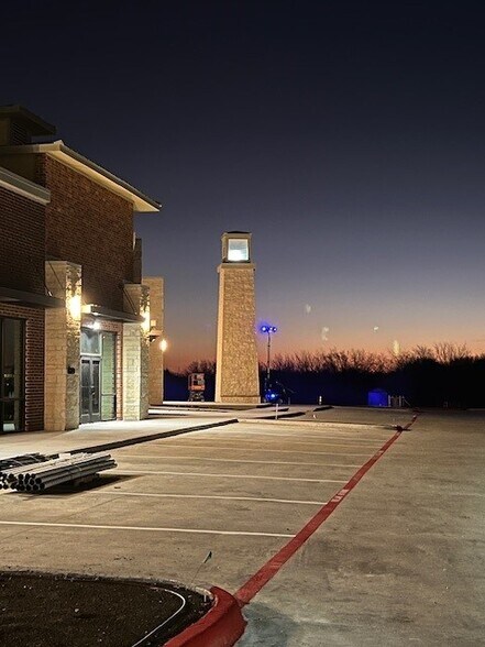 More Photos Of 1767 Old State Highway 24, Little Elm Restaurant For Lease