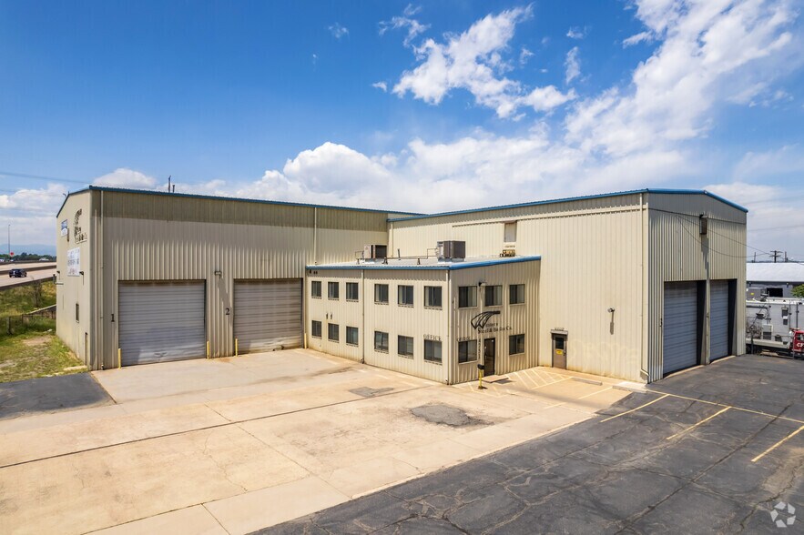 More Photos Of 4751 Fox St, Denver Manufacturing For Lease