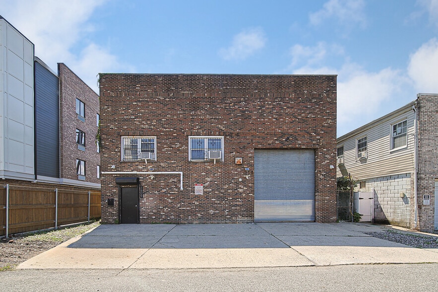 Primary Photo Of 1609 54th St, North Bergen Industrial For Lease