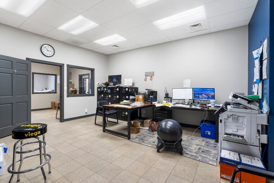 More Photos Of 2752 E Kearney St, Springfield Freestanding For Sale