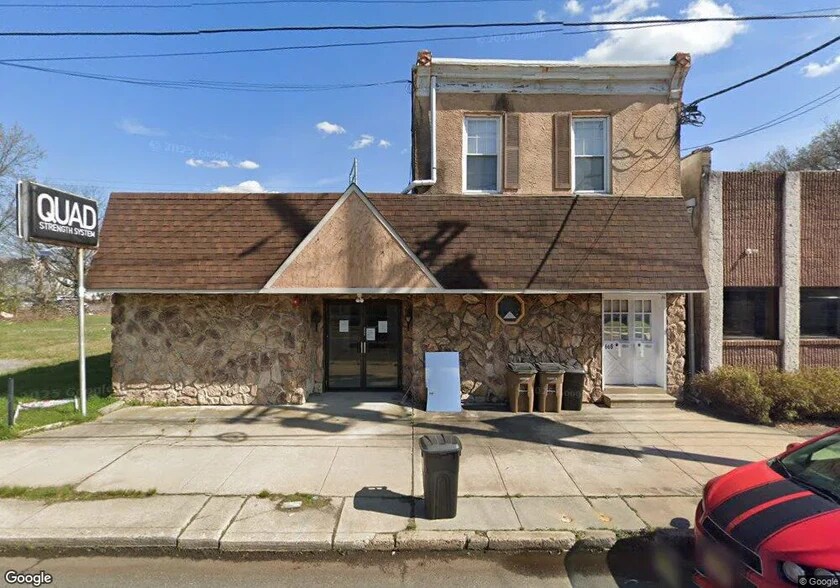 More Photos Of 668 N Broad St, Woodbury General Retail For Lease