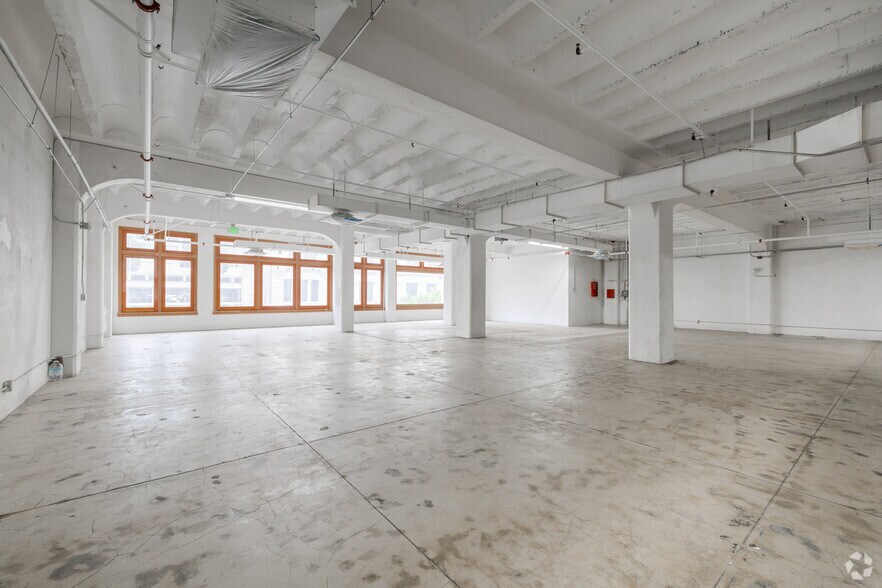 More Photos Of 737 S Broadway, Los Angeles Loft Creative Space For Sale