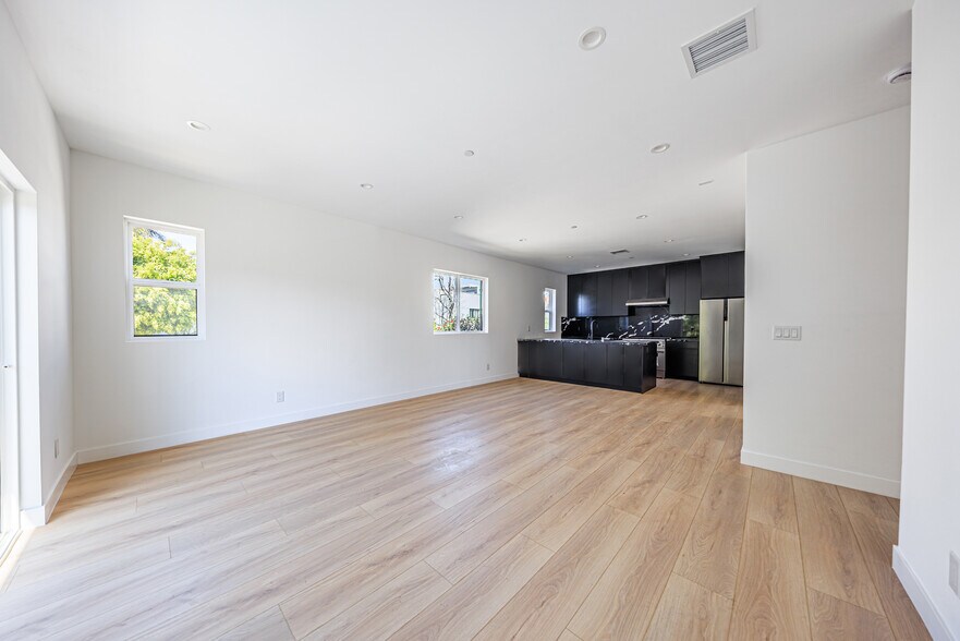 More Photos Of 1954-1958 Purdue Ave, Los Angeles Apartments For Sale