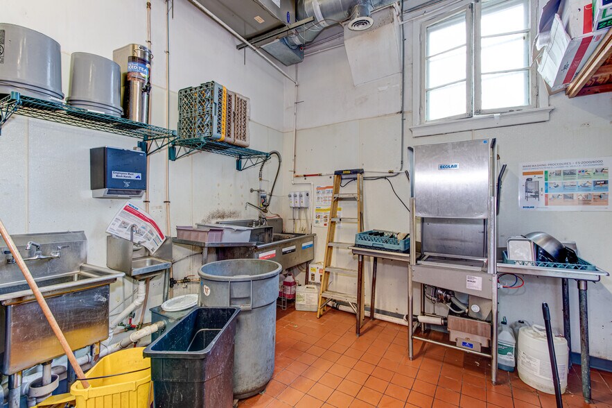 More Photos Of 215 10th St, Augusta Storefront Retail Residential For Sale