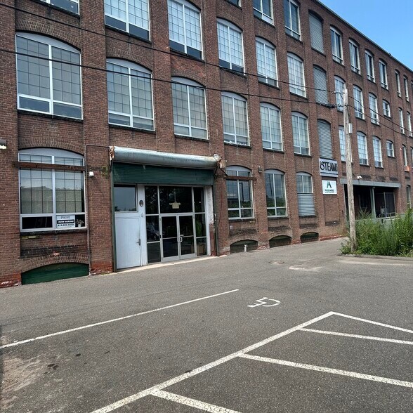 More Photos Of 208 Race St, Holyoke Office For Sale