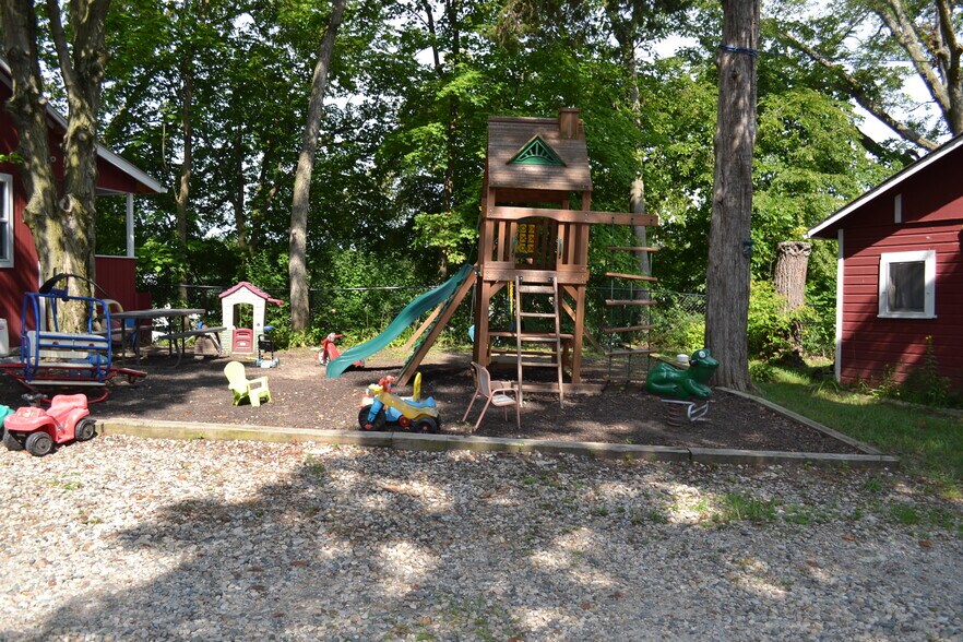More Photos Of 2373 Untalulti Dr, Monticello Specialty For Sale