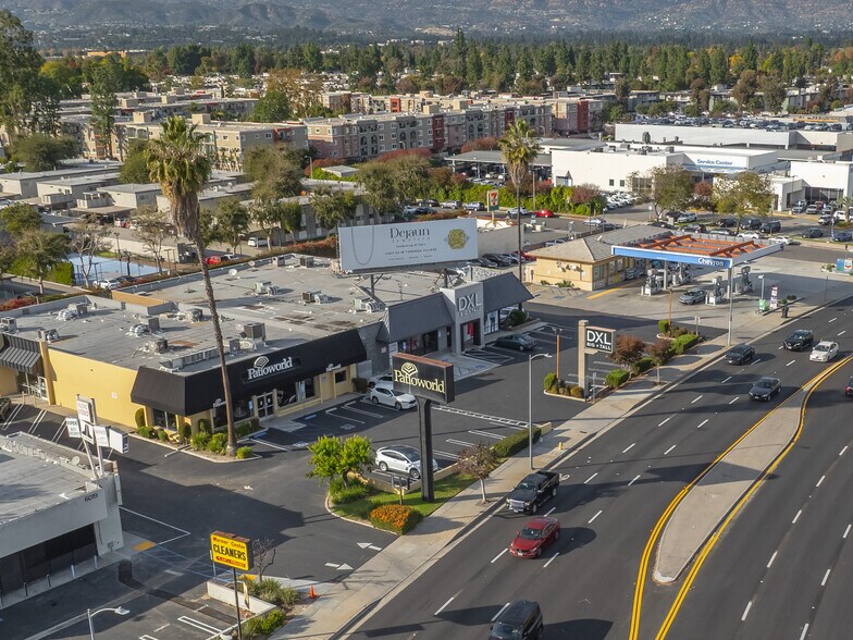 More Photos Of 6021 Topanga Canyon Blvd, Woodland Hills Freestanding For Lease