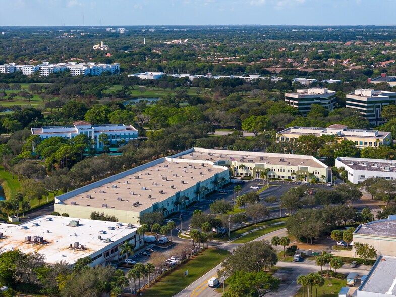 More Photos Of 1200 S Rogers Cir, Boca Raton Warehouse For Lease