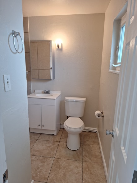 More Photos Of 1220 Sacramento Ave, West Sacramento Apartments For Sale