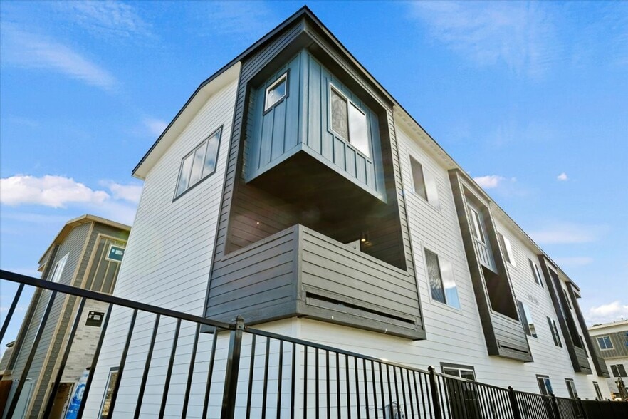 More Photos Of 7 6th St N, Nampa Apartments For Sale