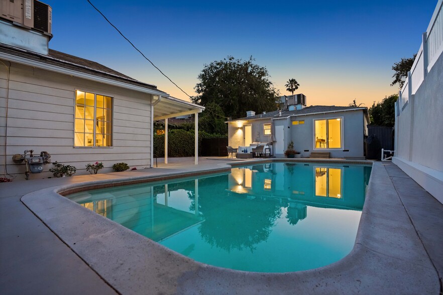 More Photos Of 5438-5440 Colfax Ave, Valley Village Apartments For Sale