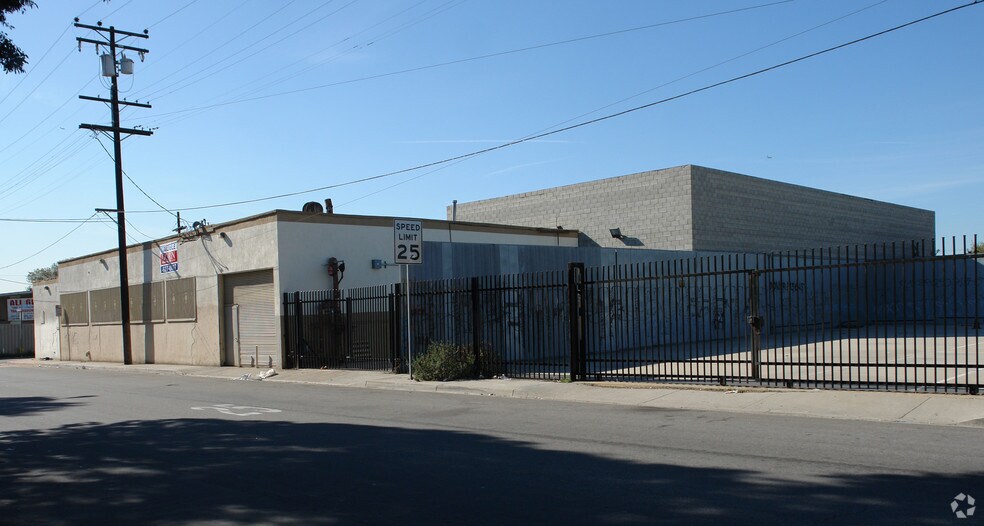 More Photos Of 1861 E 66th St, Los Angeles Manufacturing For Lease