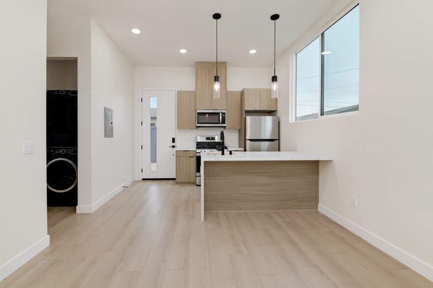 More Photos Of 5140 Los Robles Dr, Carlsbad Multifamily For Sale