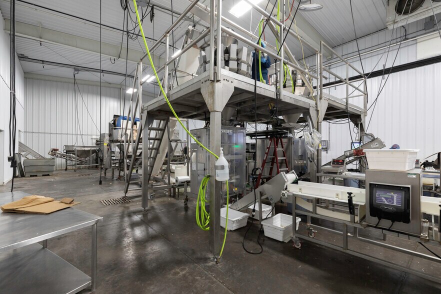 More Photos Of 1323 Towpath Rd, Port Byron Refrigeration Cold Storage For Lease