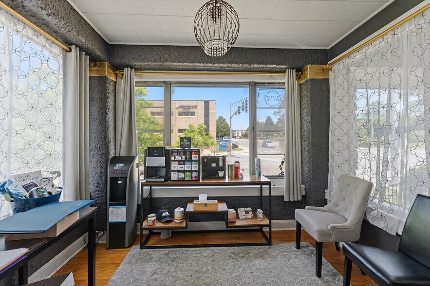More Photos Of 1028 E Colfax Ave, South Bend Office For Sale