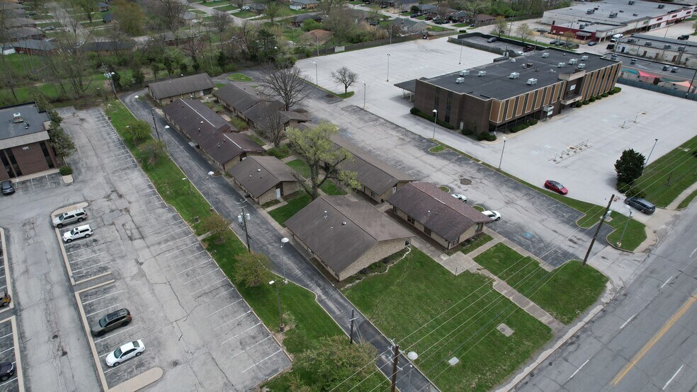 More Photos Of 1303 N Arlington Ave, Indianapolis Medical For Sale