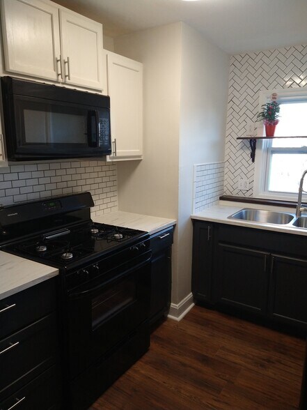 More Photos Of 246 5th St NW, Barberton Apartments For Sale
