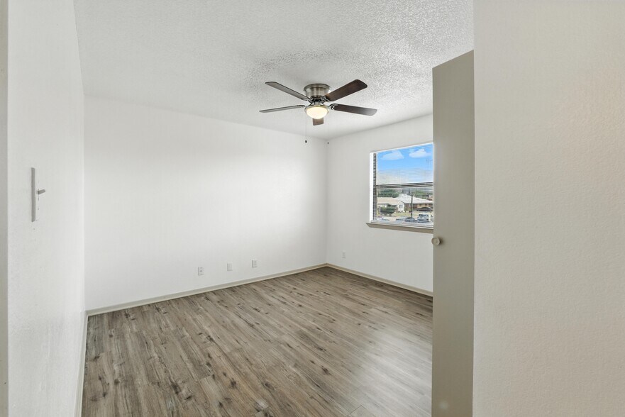 More Photos Of 1325 Fillmore Ave, Alamogordo Apartments For Sale