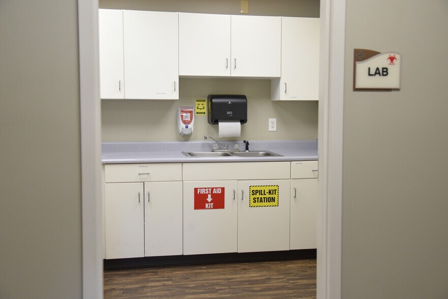 More Photos Of 1635 Highway 31, Hartselle Medical For Lease