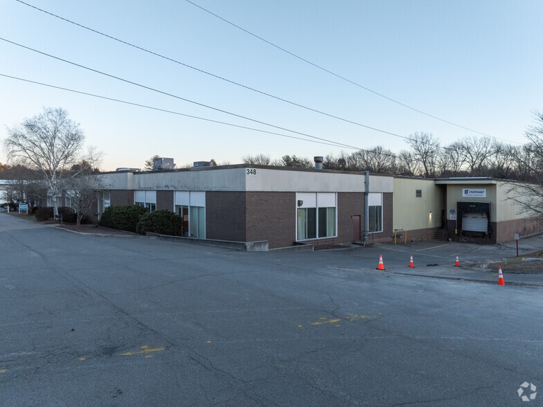 More Photos Of 342-348 Circuit St, Hanover Manufacturing For Lease